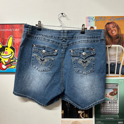 ANGELS Y2K DENIM SHORTS